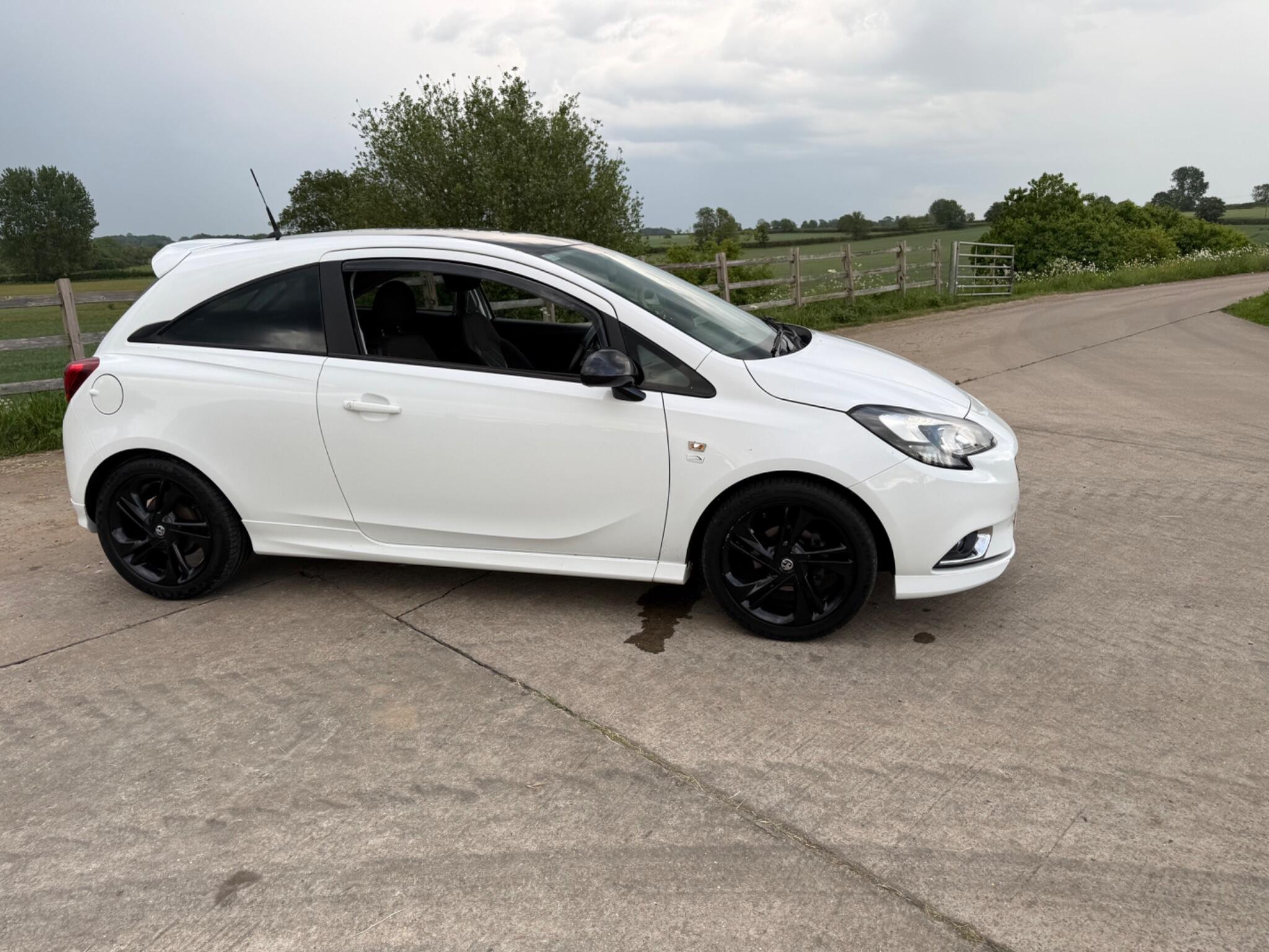 Vauxhall Corsa 1.4i ecoTEC Limited Edition Euro 6 3dr — photo 72 of 96